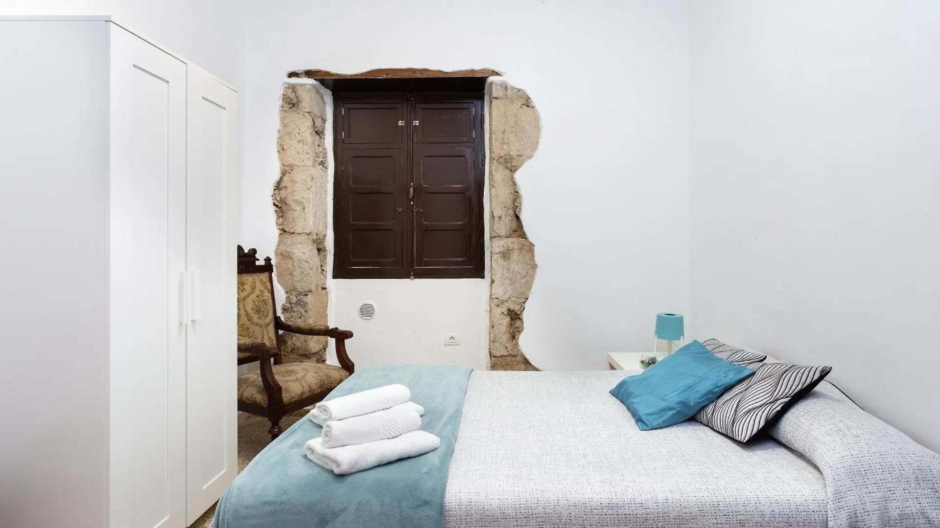 Hostel El Hostal Del Cubo San Juan de la Rambla Spain